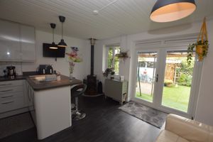 Kitchen/Diner- click for photo gallery